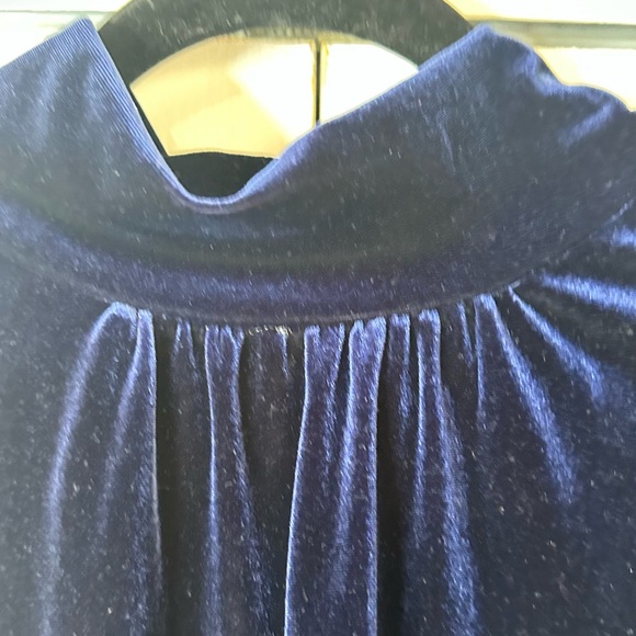 Elegant Navy Blue Velvet Women's Top - Picture 3 of 5